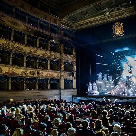 Alighieri Theatre Charming Suite Ravenna Exterior photo