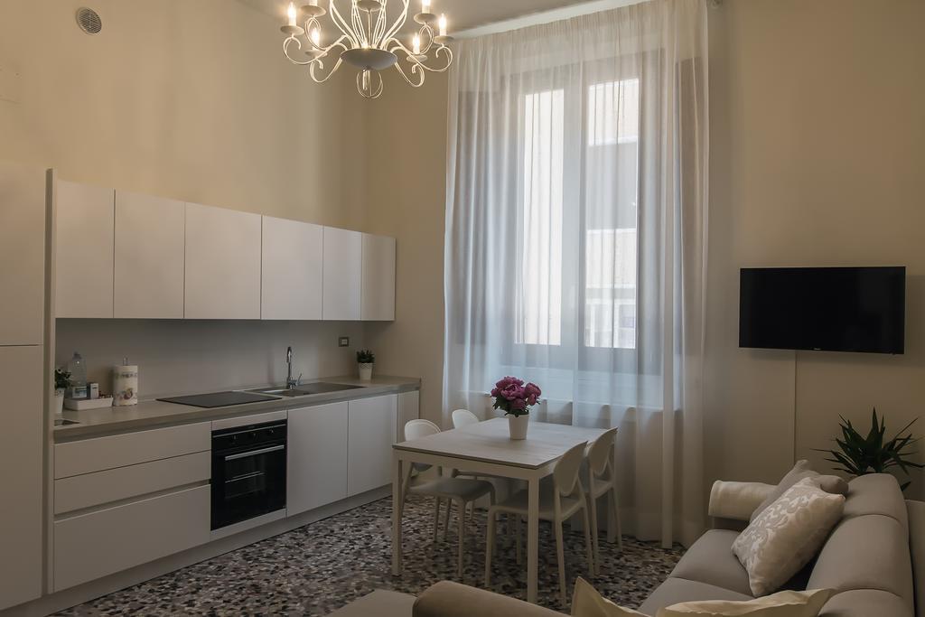Alighieri Theatre Charming Suite Ravenna Exterior photo