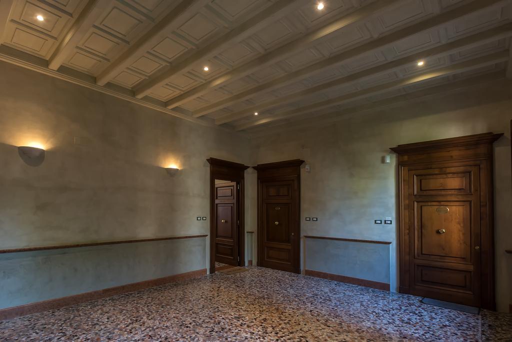 Alighieri Theatre Charming Suite Ravenna Exterior photo