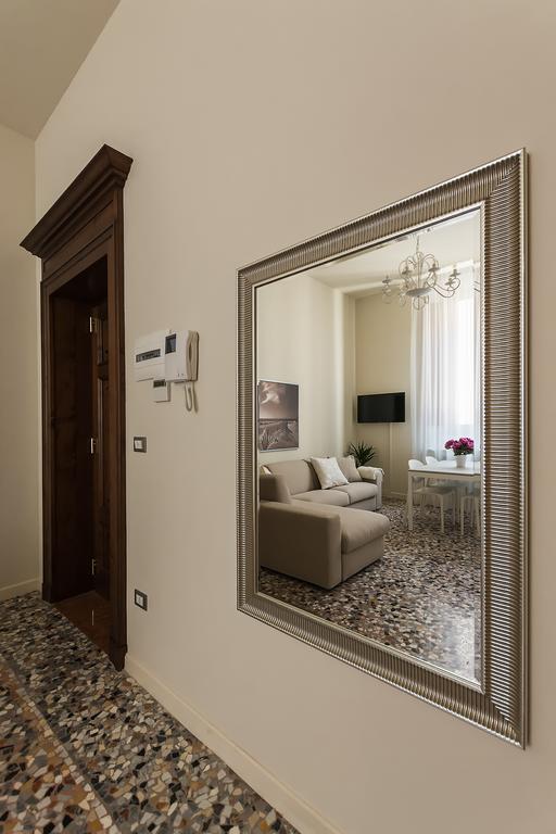 Alighieri Theatre Charming Suite Ravenna Exterior photo